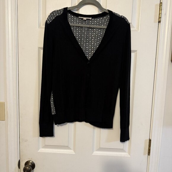 LOFT Black & White Patterned Cardigan – Size M, V-Neck Button Front - Picture 4 of 4